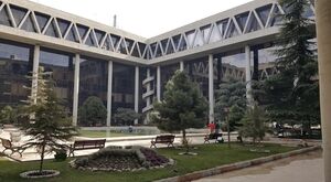 خبر ۲۰:۳۰ روی آنتن نماند؛ اختلال در پخش چند شبکه سیما