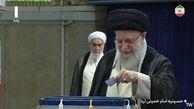 ویدئو | رهبری پس از انداختن رای خود به صندوق: آبروی جمهوری اسلامی با حضور مردم حفظ می‌شود