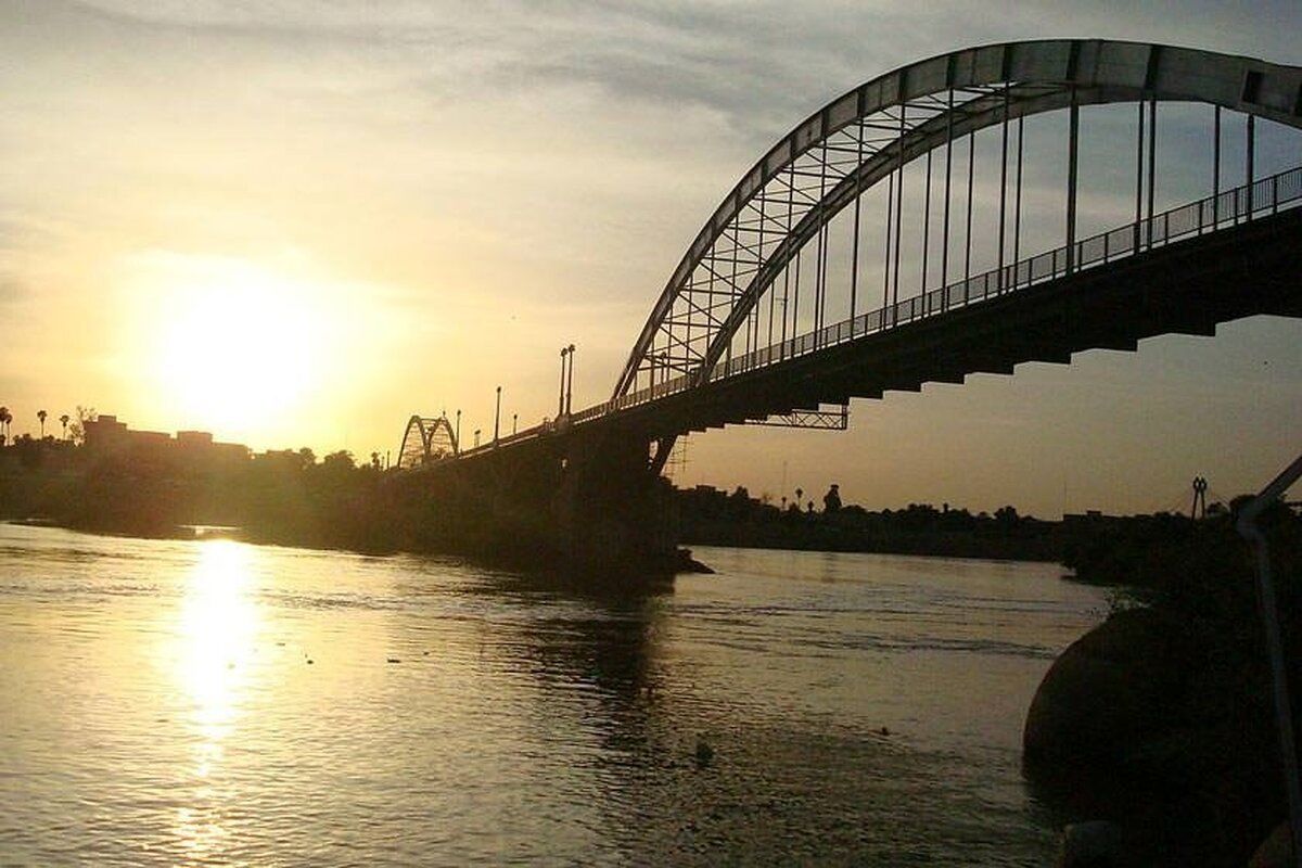 اقدام به خودکشی دختر 16 ساله در پل هلالی اهواز