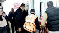 ویدئو| تصاویر تلخ پدر فلسطینی با تکه‌ای از دست فرزند شهیدش!