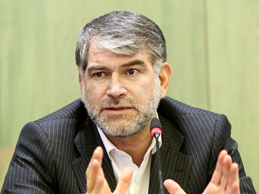 ساداتینژاد از حضور در انتخابات مجلس انصراف داد