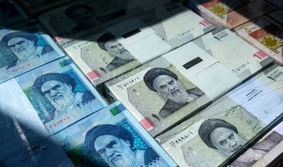 تورم در بهترین حالت ۷۰ تا ۸۰ درصد خواهد بود/ اگر قیمت حامل‌های انرژی افزایش یابد، انفجار تورمی رخ می‌دهد