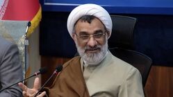 دبیر شورای عالی انقلاب فرهنگی: بیشتر بانوان کشف حجاب‌کرده معاند نیستند / راه‌حل حجاب، تخلف‌انگاری است نه جرم‌انگاری