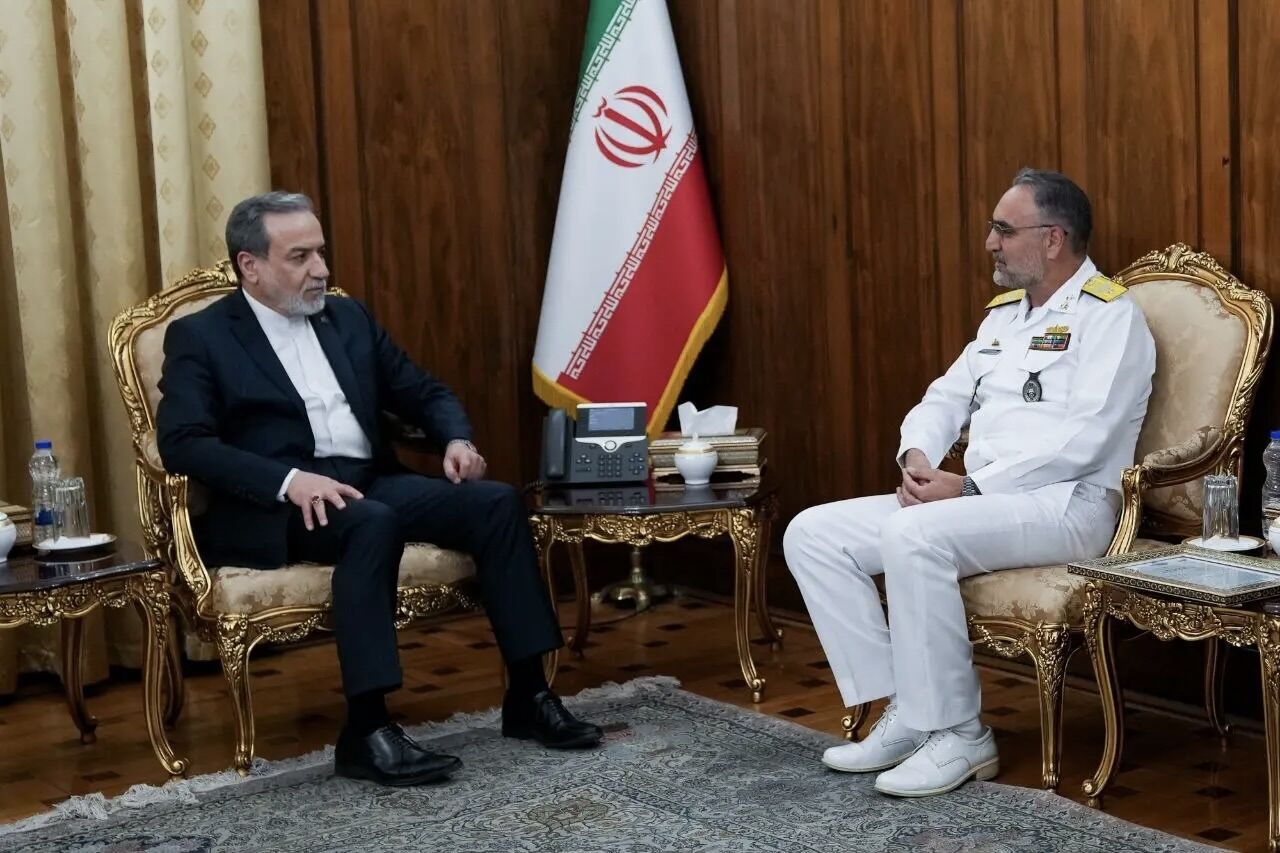 دیدار جانشین فرمانده نیروی دریایی ارتش با وزیر خارجه
