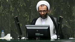عضو هییت رئیسه مجلس: باید ساعت مشخصی برای پخش جلسات علنی مجلس تعیین شود