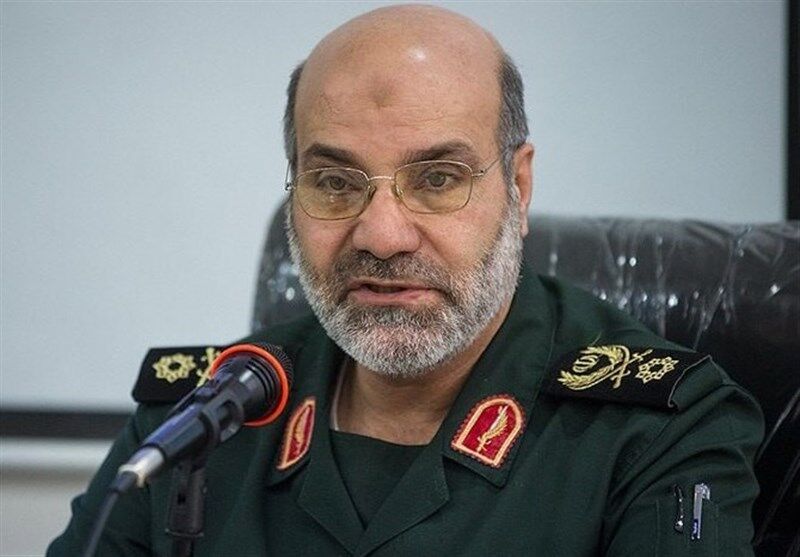 عکس | تصویری دیده نشده از شهید سردار زاهدی در کنار شهید صیاد شیرازی در سال 1375