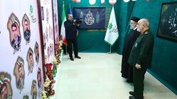 عکس | بازدید رئیس جمهور از قرارگاه سازندگی خاتم الانبیا(ص)