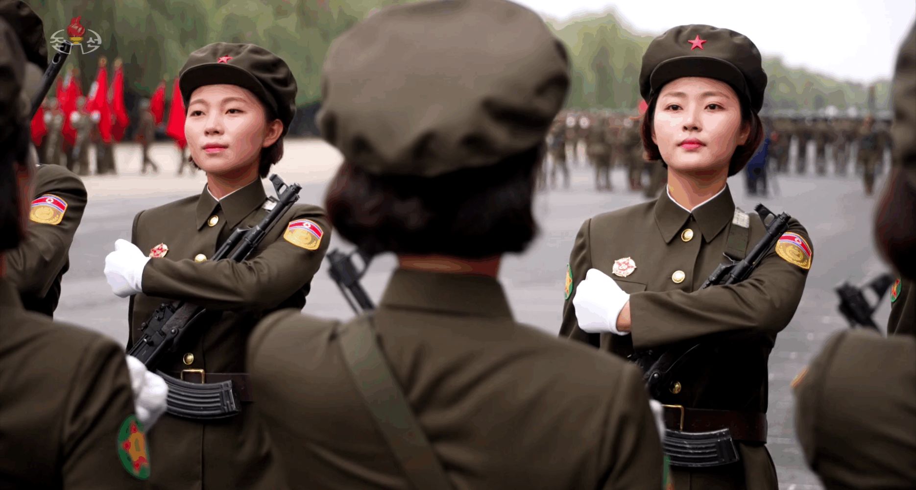 خدمت سربازی دختران کره شمالی چند سال است؟