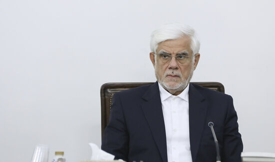 عارف: دشکن در دو جنگ اخیر نگاه تنفرآمیز خود نسبت به فرهنگ و تمدن ایرانی را آشکار ساخت