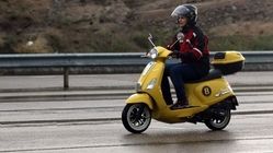 عضو شورای شهر تهران: موتورسواری تفاوتی با رانندگی خودرو ندارد و بانوان می‌توانند از این وسیله استفاده کنند