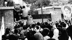 جمهوری اسلامی: امروز وقت آن نیست که بگوییم تصرف سفارت آمریکا درست بود یا غلط