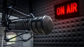 دوبله «وقت نمایش» با 15 گوینده