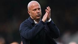 اسلات: مربیگری هر روز یک چالش دارد