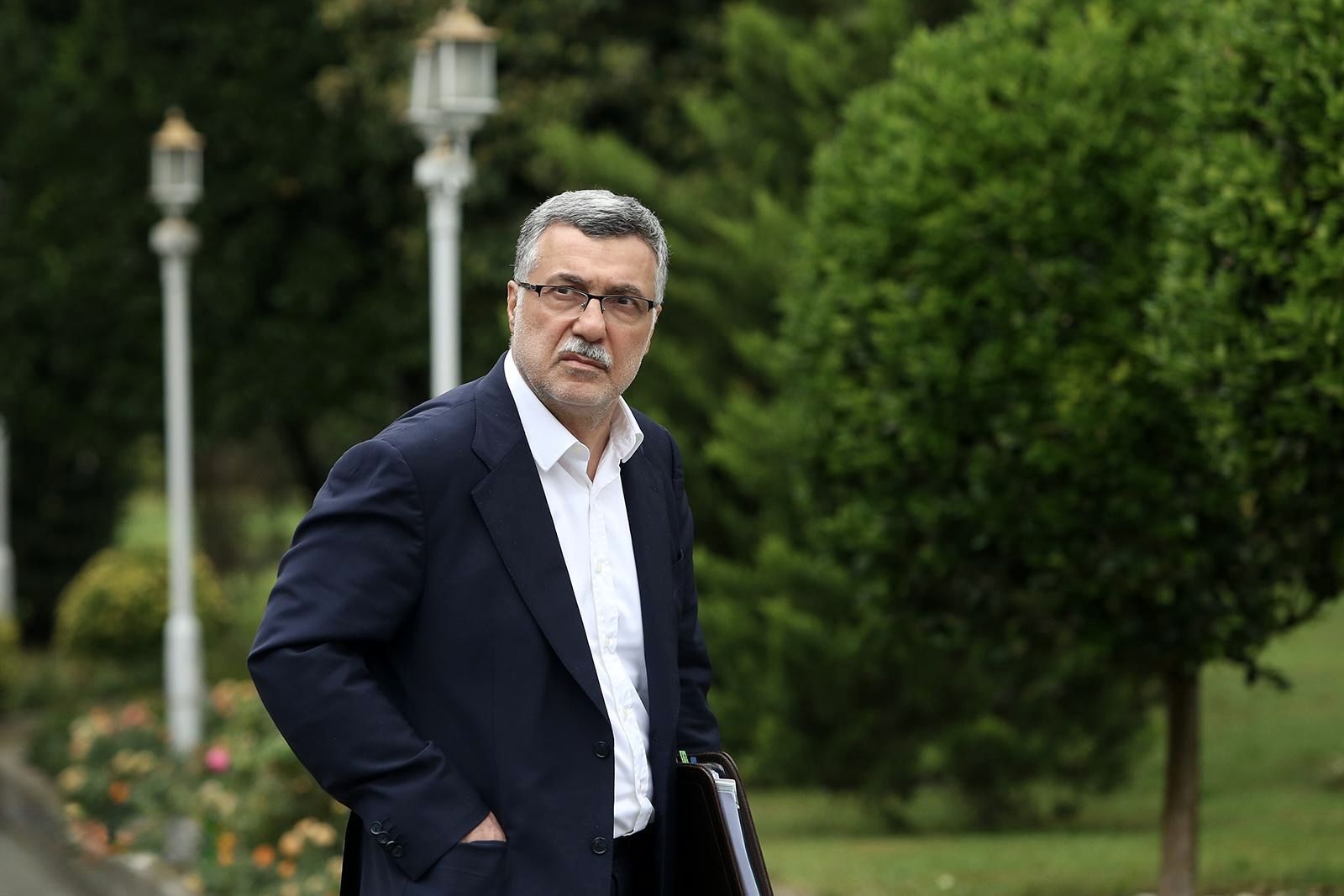 وزیر بهداشت: هنوز به ایام پیک آنفلوآنزا نرسیده‌ایم، ایام پیک ابتلا در روز‌های پایانی فصل پاییز است