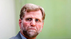 دست‌های پشت پرده، افزایش نرخ ارز را توجیه می‌کنند/ با افزایش نرخ ارز، چالش کسری بودجه تشدید می‌شود