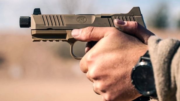 تیراندازی در جریان یک جشن یهودی در استرالیا  ۱۱ نفر کشته و بیش از ۶۰ نفر زخمی برجای گذاشت