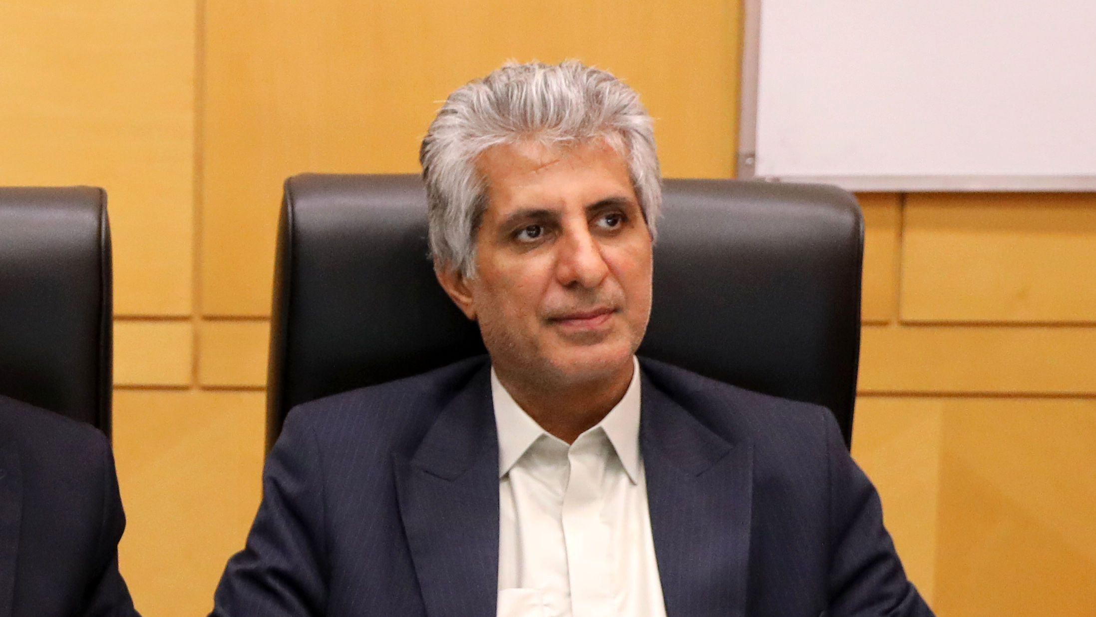 نماینده مجلس: رفع فیلترینگ یوتیوب در دانشگاه تهران گام اول در جهت رفع فیلتر این پلتفرم است