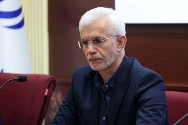 اسبقیان: ملوان و تراکتور باید در کنار هم باشند/ استکبار جهانی نمی‌خواهد آرامش داشته باشیم