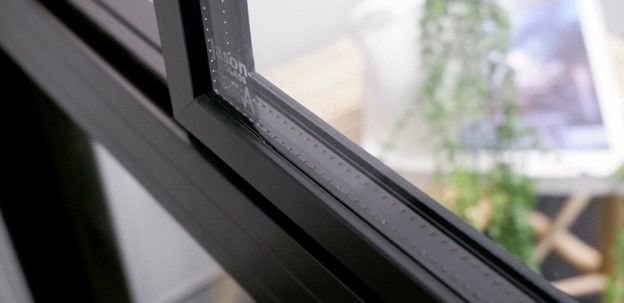 تفاوت شیشه سکوریت با دوجداره در انواع پنجره