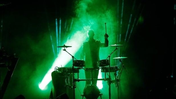 این خواننده وجود خارجی ندارد!