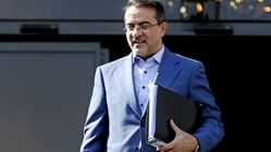 رئیس سازمان اداری و استخدامی:‌ ناگزیریم برای نجات بودجه کشور تشکیلات اداری غیرضروری را حذف کنیم