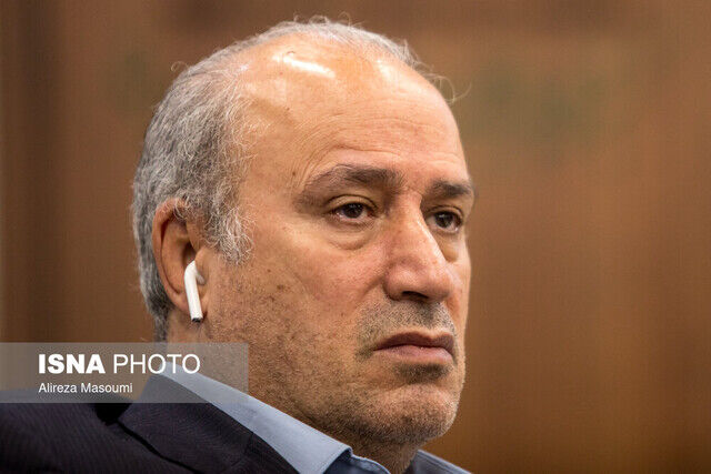تاج و سازمان لیگ فوتبال برای تدارک جشن قهرمانی تراکتور جلسه گذاشتند