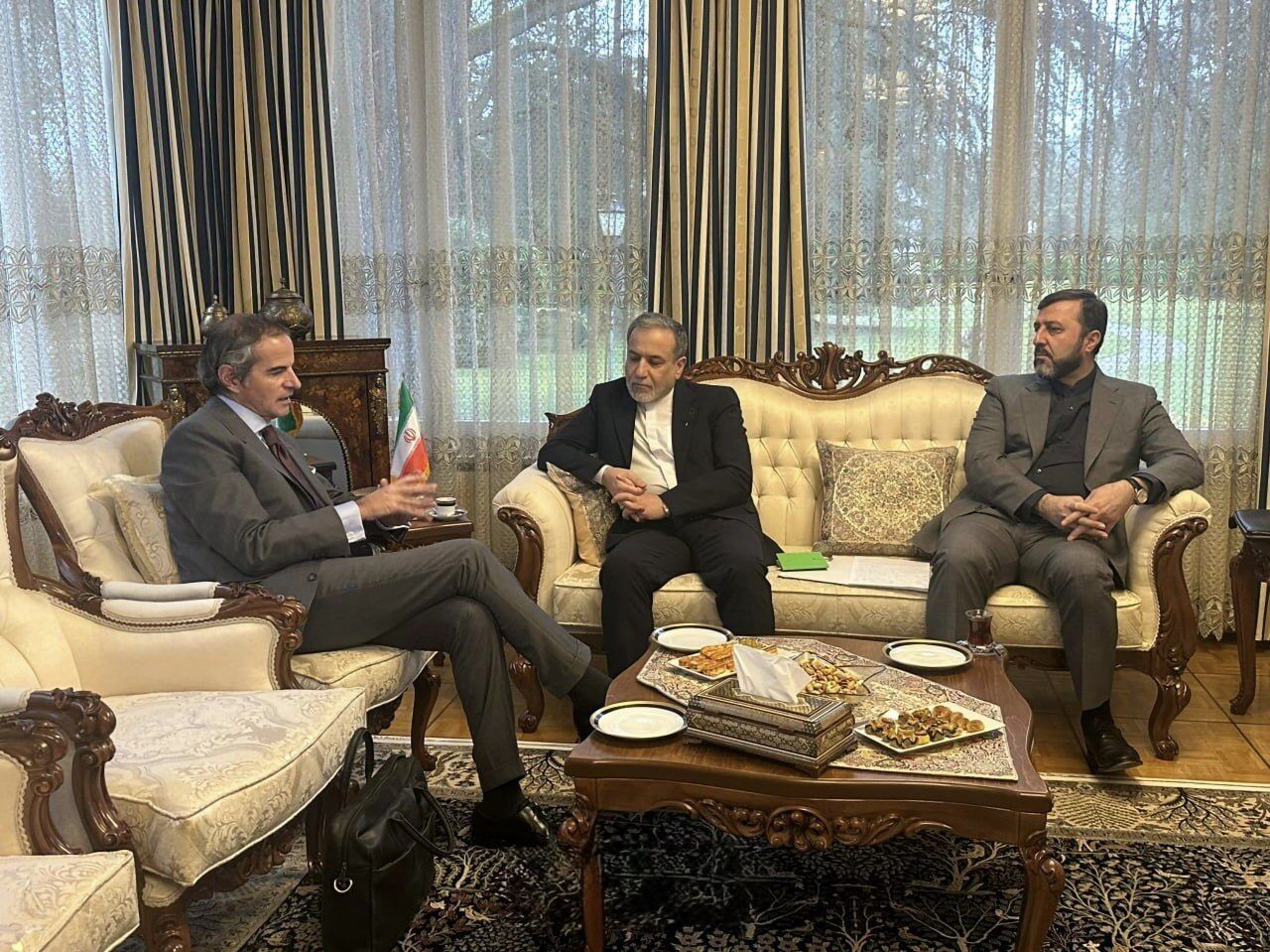 صداوسیما: گفت‌وگوی عراقچی با گروسی چارچوبی را به مذاکرات ژنو می‌دهد