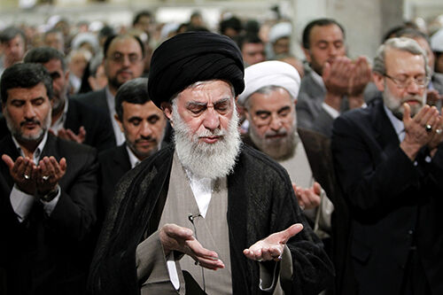دلیل ماجرای مجادله روحانی و احمدی‌نژاد بعد از جلسه مهم با رهبر انقلاب چه بود؟