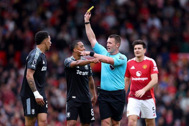 استون ویلا از داوری بعد از اشتباه بزرگ شکایت کرد