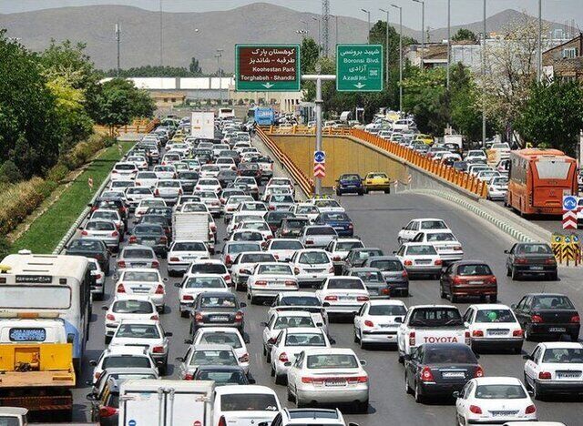 چالش‌های جذب گردشگر خارجی در مشهد؛ از تبلیغات ضعیف تا نبود زیرساخت‌های مناسب
