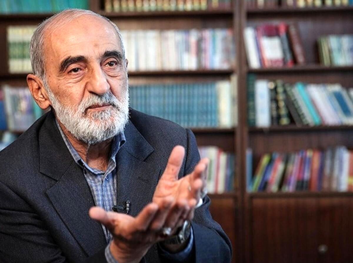 شریعتمداری: کابل&zwnj;های اینترنتی را در خلیج&zwnj;فارس و تنگه&zwnj;هرمز قطع کنیم