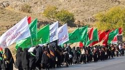 بیش از ۲۵۰۰ زائر پیاده تا ظهر امروز وارد مشهد مقدس می‌شوند