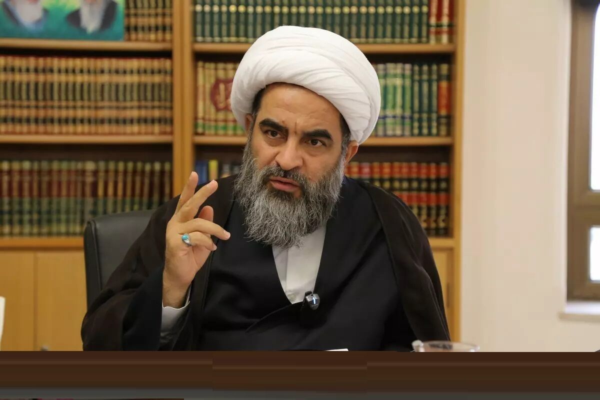 آیت الله فاضل لنکرانی: این مجلس که دائما مالیات را بالا می‌برد و گرانی را بیشتر می‌کند قابل دفاع است؟