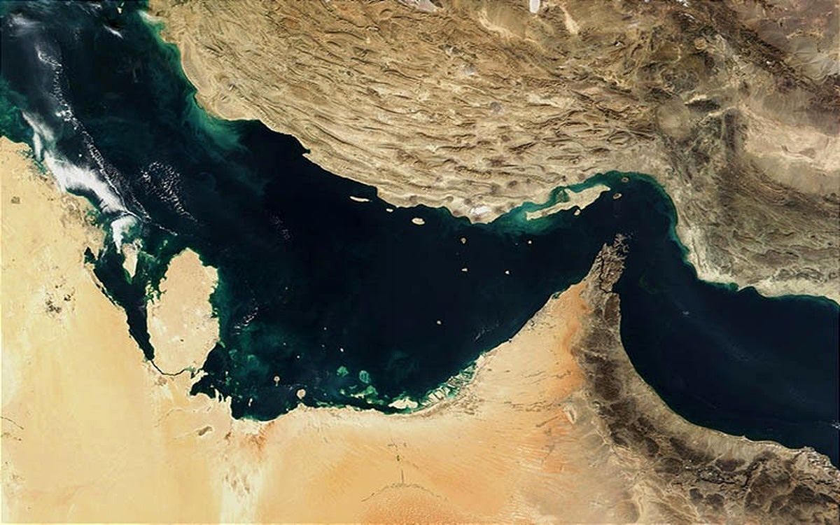 وال استریت ژورنال: مذاکرات عمان و ایران برای افزایش تردد کشتی&zwnj;ها در تنگه هرمز، در حال پیشرفت است