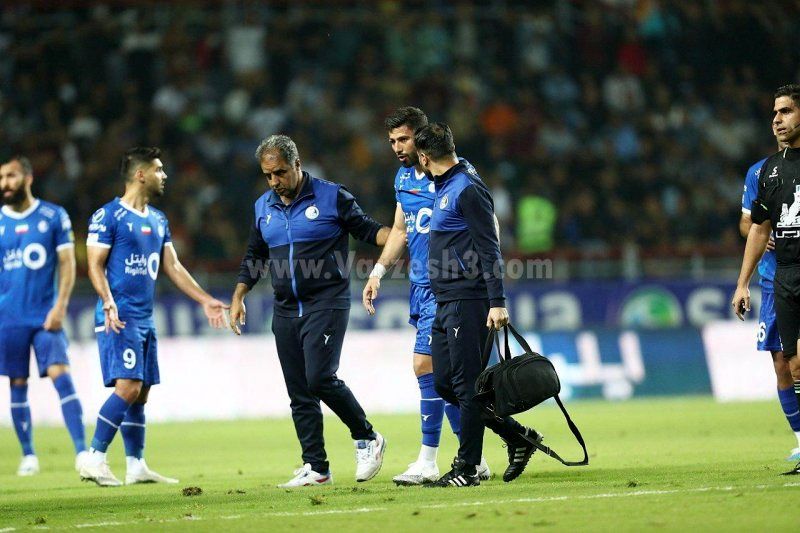استقلال یک مدافع را از دست داد!